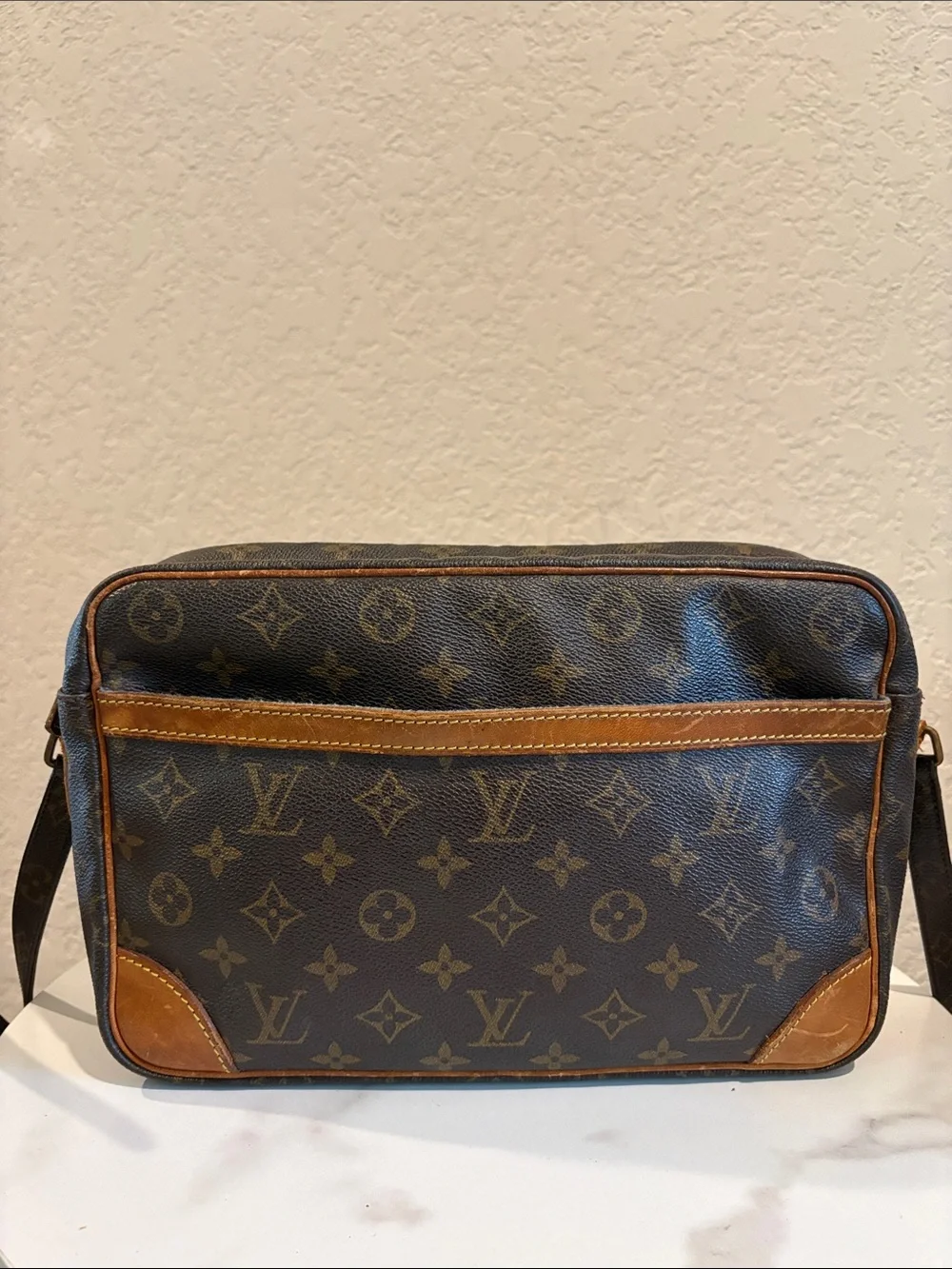 Louis Vuitton authentic louis